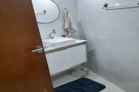 Casa à venda com 4 quartos, sendo 1 suíte, em City Bussocaba, Osasco, SP