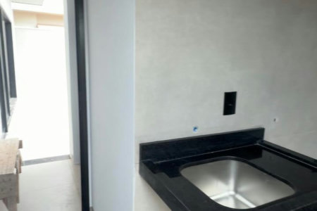 Casa à venda com 3 quartos no condomínio Villa de León, Três Lagoas - MS