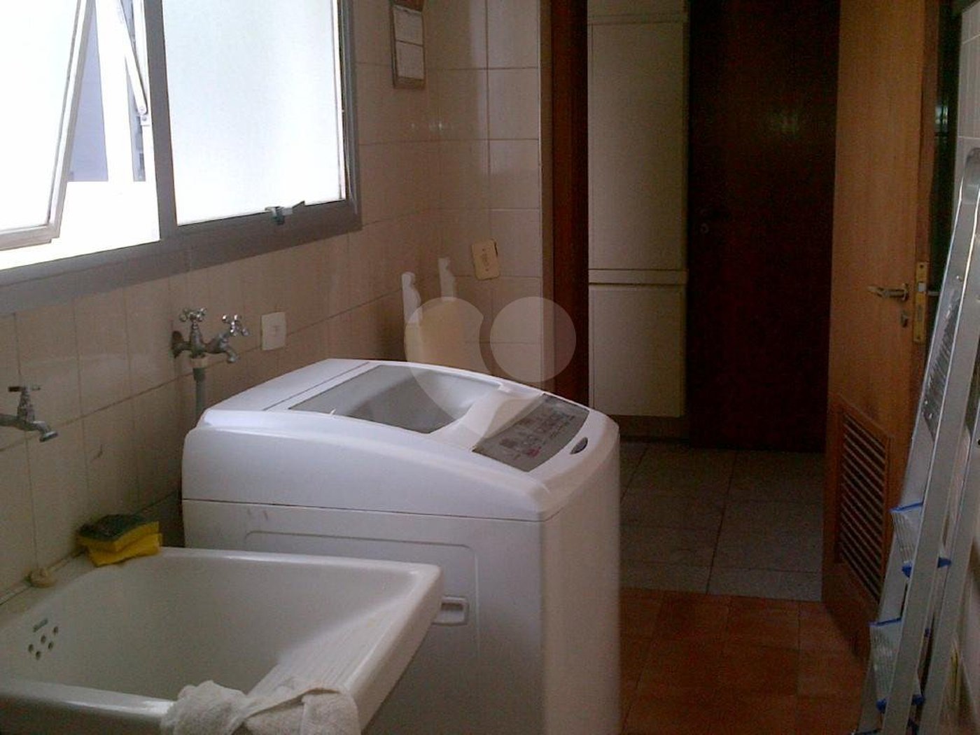 Moema - Apartamento 2 dormitórios c/suíte e Ar condicionado mobiliado !!!