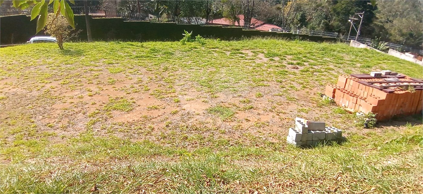 Terreno à venda no condomínio Champs Elysees Village, Mairiporã - SP