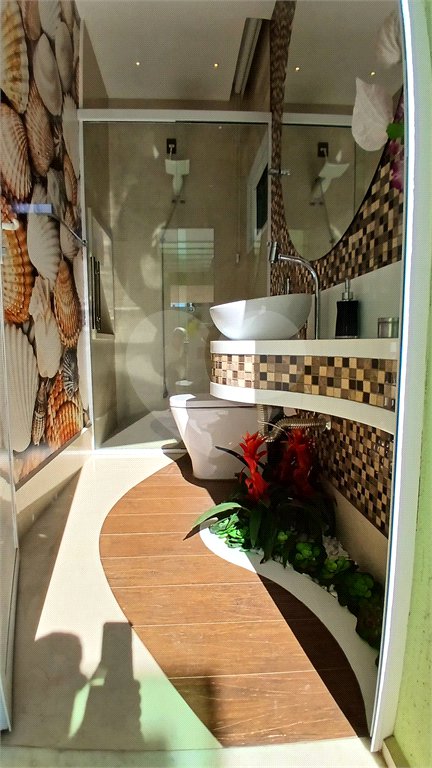 Casa à venda com 3 suítes no condomínio Figueira Garden, Atibaia - SP