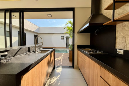 Casa à venda com 3 suítes no condomínio Residencial Dona Maria Candida, Indaiatuba - SP