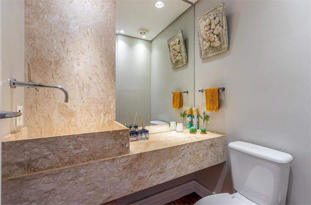 Apartamento à venda com 4 quartos, sendo 3 suítes, em Real Parque, São Paulo, SP