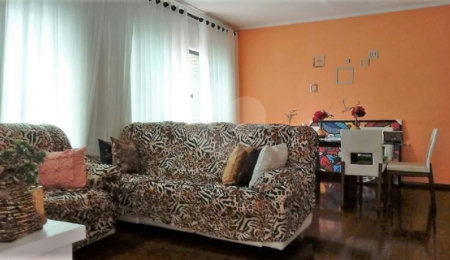 Sobrado à venda com 4 quartos, sendo 2 suítes,  em Vila Nivi, São Paulo, SP