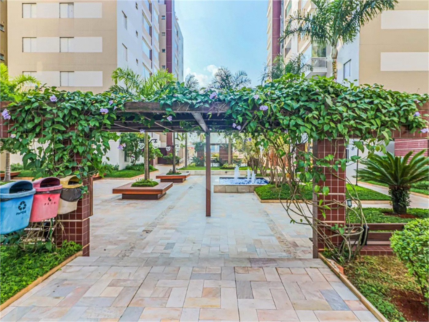 Apartamento à venda com 4 quartos, sendo 1 suíte, em Vila Polopoli, São Paulo, SP