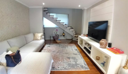 Sobrado à venda com 4 quartos, sendo 2 suítes,  em Barro Branco (zona Norte), São Paulo, SP