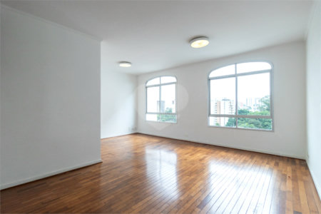 Apartamento à venda com 3 quartos, sendo 1 suíte, em Vila Sofia, São Paulo, SP