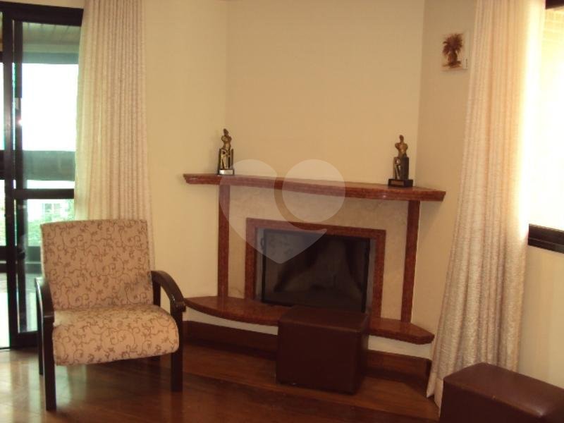 Apartamento à venda com 4 quartos, sendo 2 suítes, em Vila Gomes Cardim, São Paulo, SP