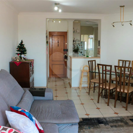Apartamento à venda com 3 quartos, sendo 1 suíte, em Vila Gomes, São Paulo, SP