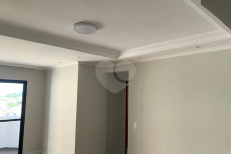 Apartamento à venda com 3 quartos, sendo 1 suíte,  em Vila Andrade, São Paulo, SP