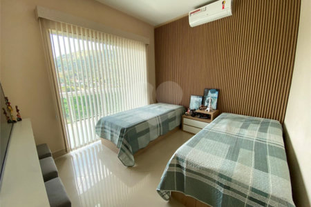 Casa à venda com 5 quartos, sendo 4 suítes, no condomínio Mansões da Prata, Rio de Janeiro - RJ