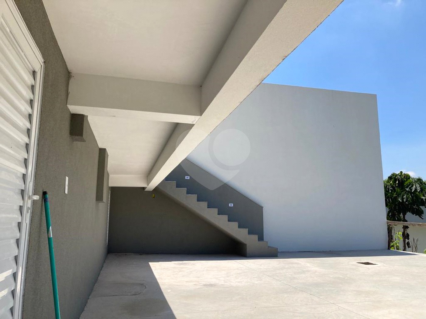 Casa à venda com 3 quartos, sendo 1 suíte,  no condomínio Monterey Ville, Mogi das Cruzes - SP