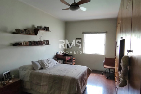 Casa à venda com 4 quartos, sendo 2 suítes,  no Centro, Itu, SP