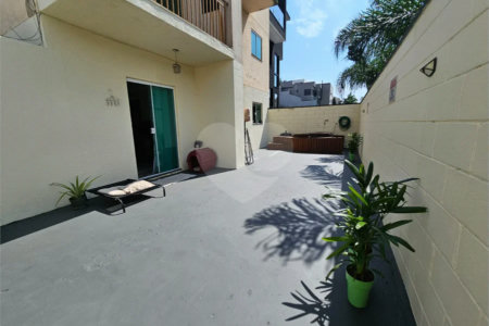APTO TERREO COM QUINTYAL AMPLO, 2 QUARTOS 1 SUITE ,R$ 440 MIL