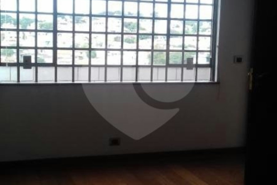 Sobrado à venda com 3 quartos, sendo 1 suíte,  em Vila Pereira Barreto, São Paulo, SP
