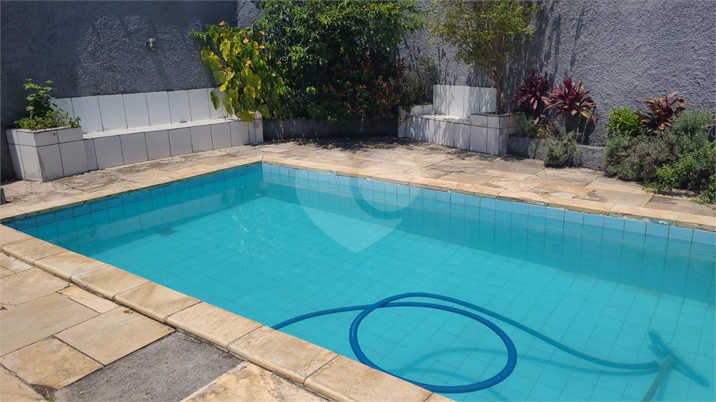 Casa Térrea à venda com 4 quartos, sendo 1 suíte,  em Vila Nova Socorro, Mogi das Cruzes, SP