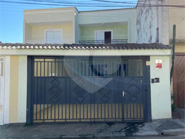 Sobrado à venda com 3 suítes em Santana, São Paulo, SP