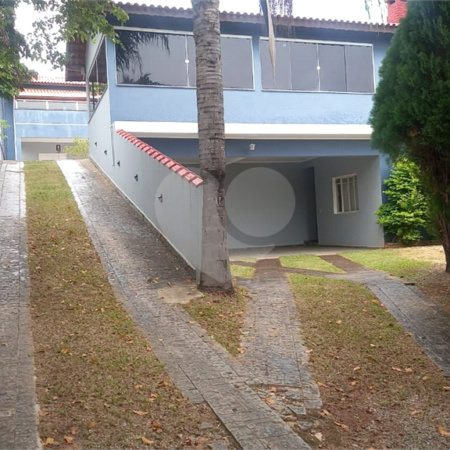 Casa à venda com 8 quartos, sendo 3 suítes,  no condomínio Terras de Santa Rosa, Salto - SP