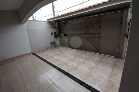 Casa com 3 dormitórios no Jardim Nova Santa Paula