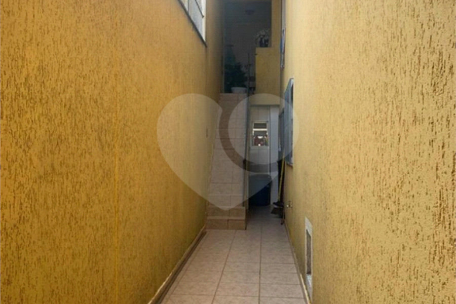 Sobrado à venda com 3 quartos, sendo 1 suíte,  em Vila Sabrina, São Paulo, SP