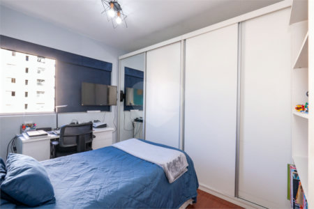 Apartamento à venda com 3 quartos, sendo 1 suíte, em Campo Belo, São Paulo, SP