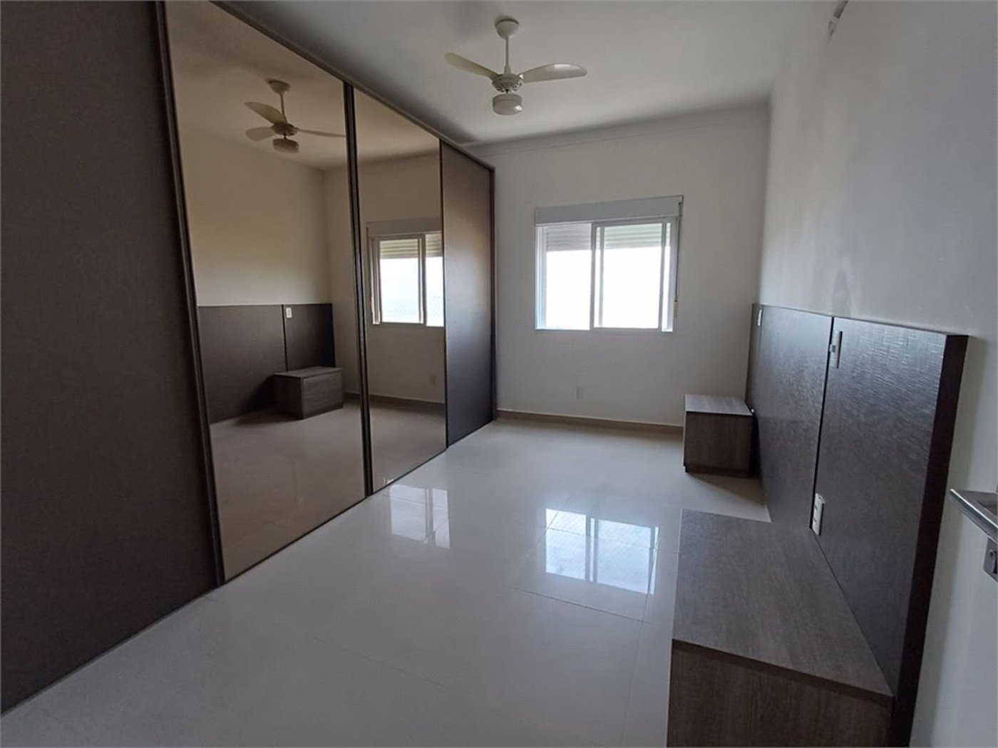 Apartamento Residencial à venda, Itararé, São Vicente - AP1603.