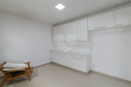 Casa Térrea à venda com 4 quartos, sendo 2 suítes, em Bosque da Saúde, São Paulo, SP
