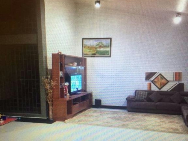 Sobrado à venda com 4 quartos, sendo 2 suítes,  em Jaraguá, São Paulo, SP