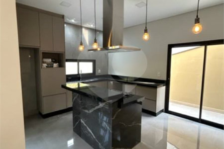 Casa à venda com 3 quartos, sendo 1 suíte, no condomínio Residencial Lagos D Icarai, Salto - SP