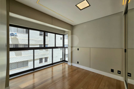 Apartamento à venda com 5 quartos, sendo 4 suítes, em Santa Cecília, São Paulo, SP