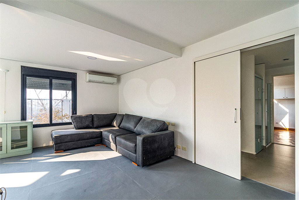 Cobertura à venda ou para alugar com 3 quartos, sendo 2 suítes, em Pinheiros, São Paulo, SP
