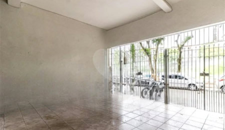 Casa à venda com 5 quartos em Sítio Caraguata, São Paulo, SP