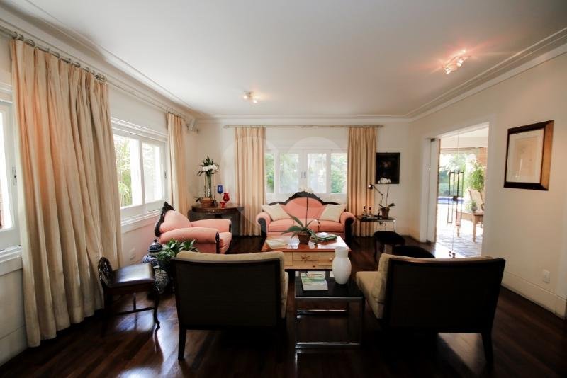Casa à venda com 3 quartos, sendo 2 suítes,  em Vila Tramontano, São Paulo, SP