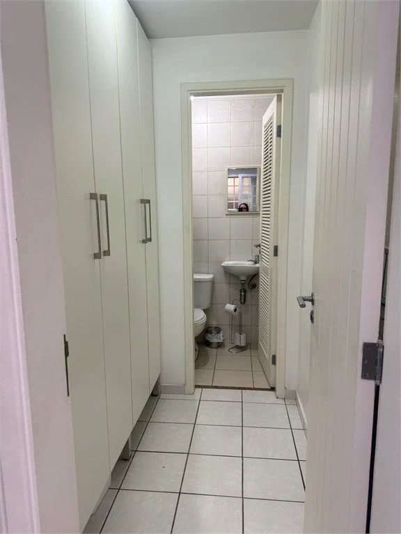 Casa à venda com 3 quartos, sendo 1 suíte, no condomínio Villas de São Francisco, São Paulo - SP