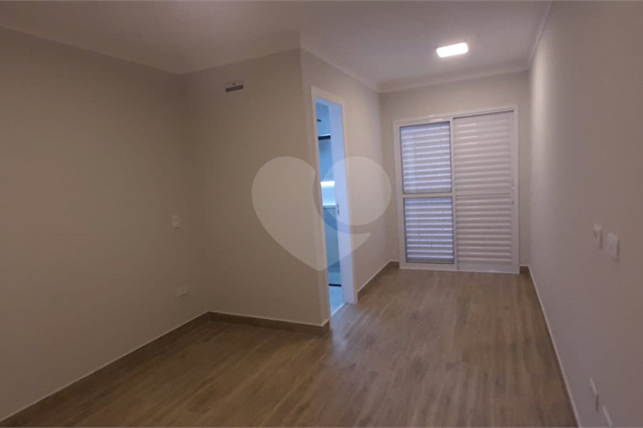 Sobrado à venda com 3 quartos, sendo 1 suíte, em Vila Guilherme, São Paulo, SP