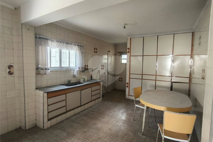 Sobrado à venda com 3 quartos, sendo 1 suíte, em Tremembé, São Paulo, SP