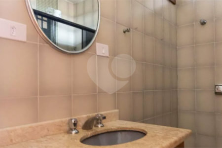 Casa à venda com 4 quartos, sendo 1 suíte, em Vila Tiradentes, São Paulo, SP