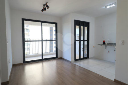 Apartamento à venda com 3 quartos, sendo 1 suíte, em Vila Anastácio, São Paulo, SP