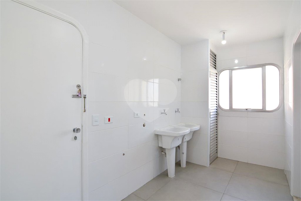 Apartamento à venda com 4 quartos, sendo 2 suítes,  em Brooklin Paulista, São Paulo, SP