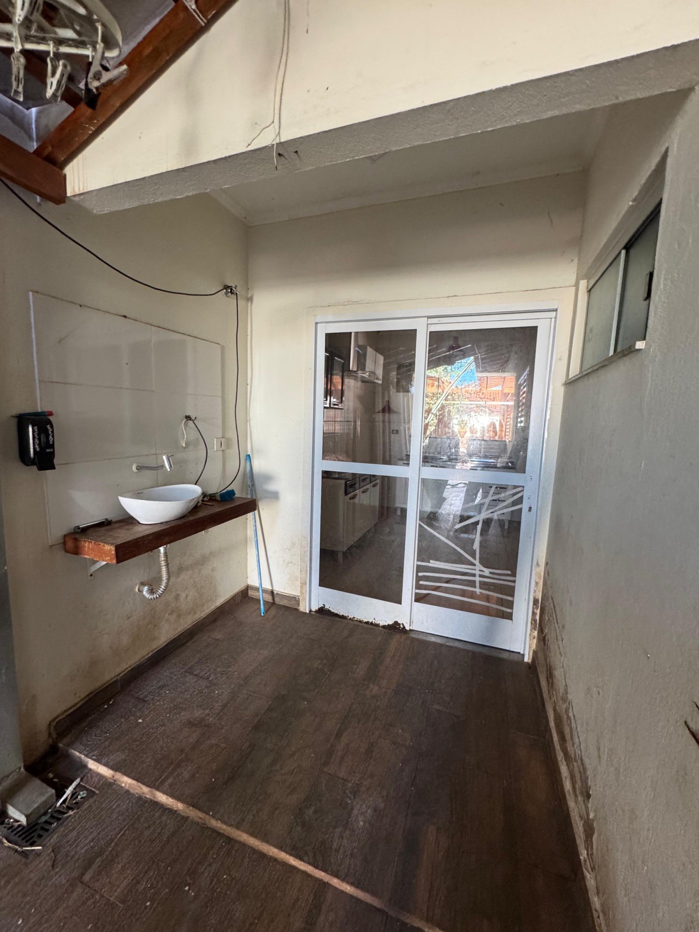 Casa para alugar com 3 quartos, sendo 1 suíte,  em Santa Luzia, Três Lagoas, MS