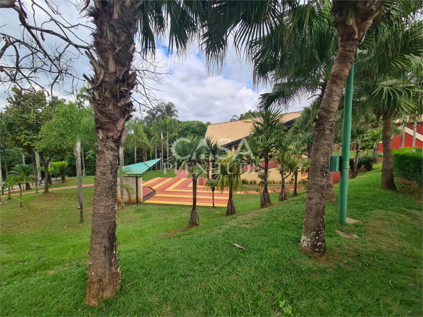 Casa em condomínio à venda com 4 quartos, sendo 3 suítes,  em Granja Olga II, Sorocaba, SP