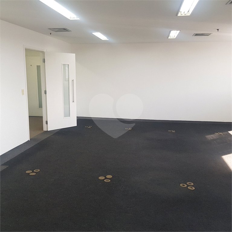 Sala à venda em Alto da Boa Vista, São Paulo, SP