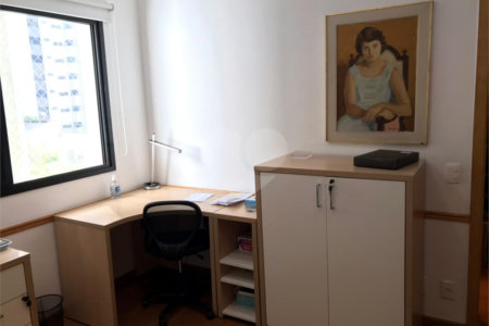 Apartamento à venda com 4 quartos, sendo 3 suítes, em Indianópolis, São Paulo, SP