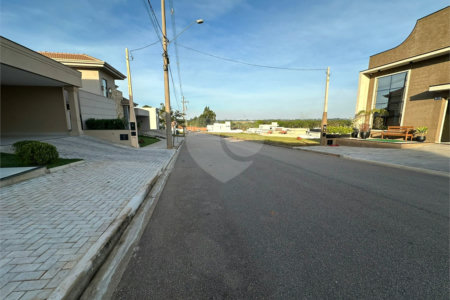 Casa à venda no condomínio Golden Ville, Itapetininga - SP