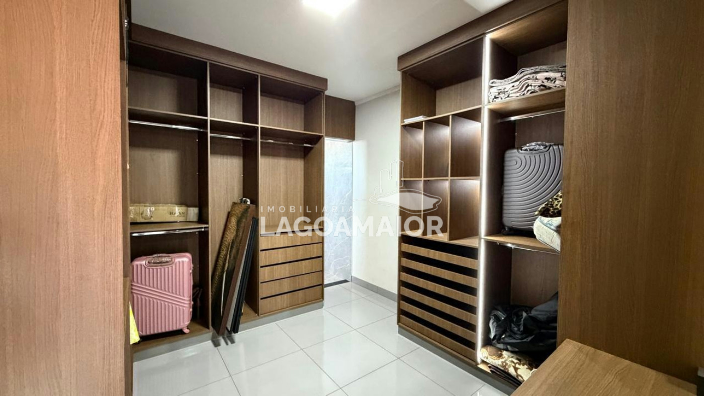 Casa à venda com 3 suítes em Jardim dos Ipes, Três Lagoas, MS