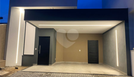 Casa à venda com 2 quartos, sendo 1 suíte,  no condomínio Residencial Marina, Itapetininga - SP