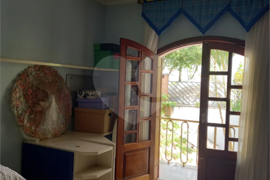 Casa à venda com 4 suítes no condomínio Bibi II, São Paulo - SP
