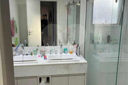 Apartamento à venda com 3 suítes em Bosque da Saúde, São Paulo, SP