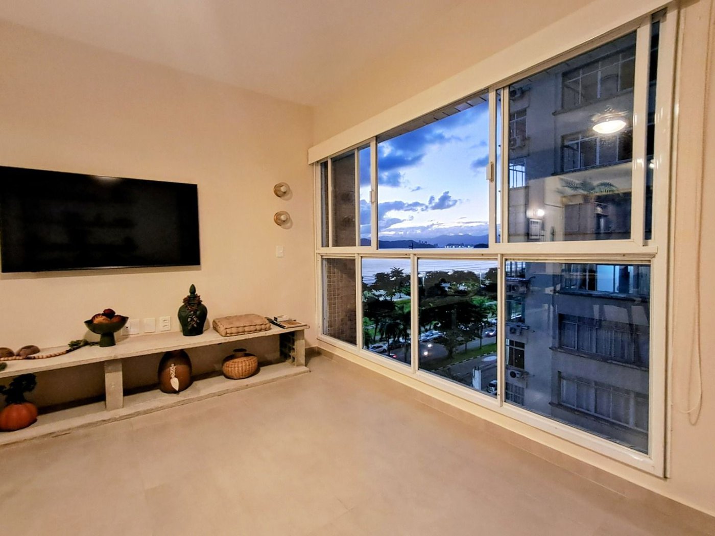 Apartamento com 2 dormitórios à venda, 67 m² por R$ 950.000,00 - Aparecida - Santos/SP