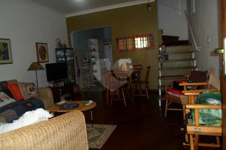 Sobrado à venda com 2 quartos em Tremembé, São Paulo, SP